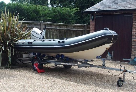 cropped-Valiant-RIB-400-DR.jpg