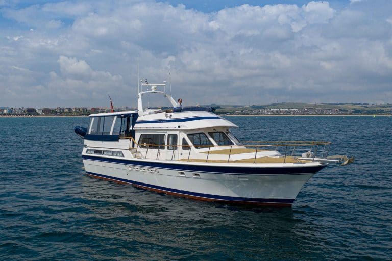 1994 &ndash; Trader 54 Sundeck with Twin V8 Caterpillar engines