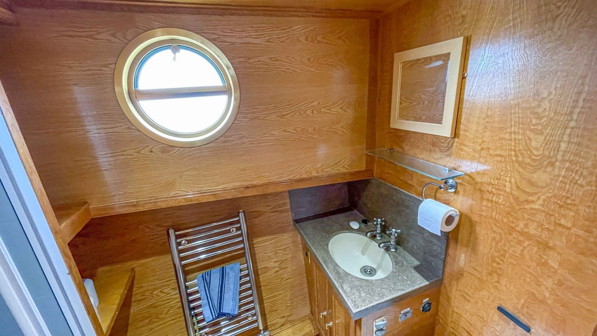 2007 Coaster 49 similar to dutch barge - RLL Boats / Nick Branson ...