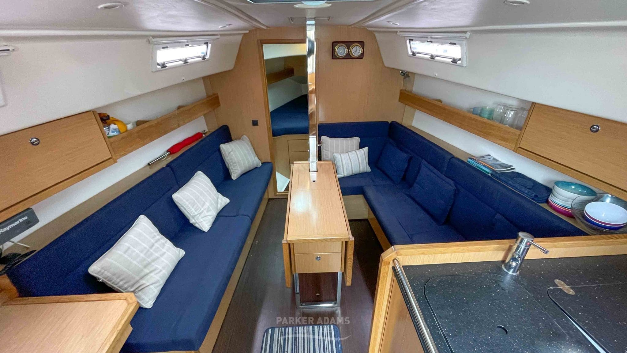 Bavaria 32 M2 LR-7