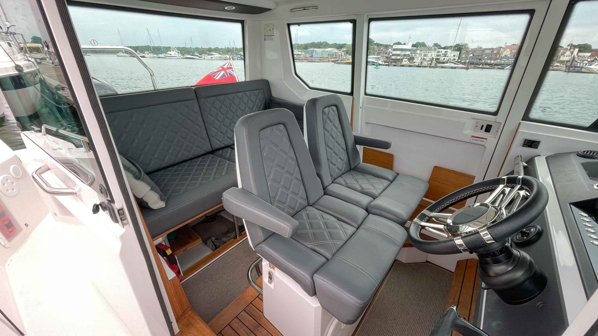 Axopar Charter Solent-10