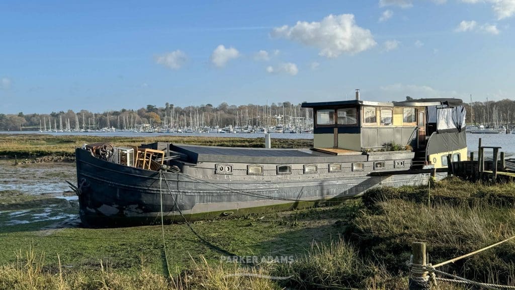 1927 – Houseboat Built In Holland And Refurbished In 2016