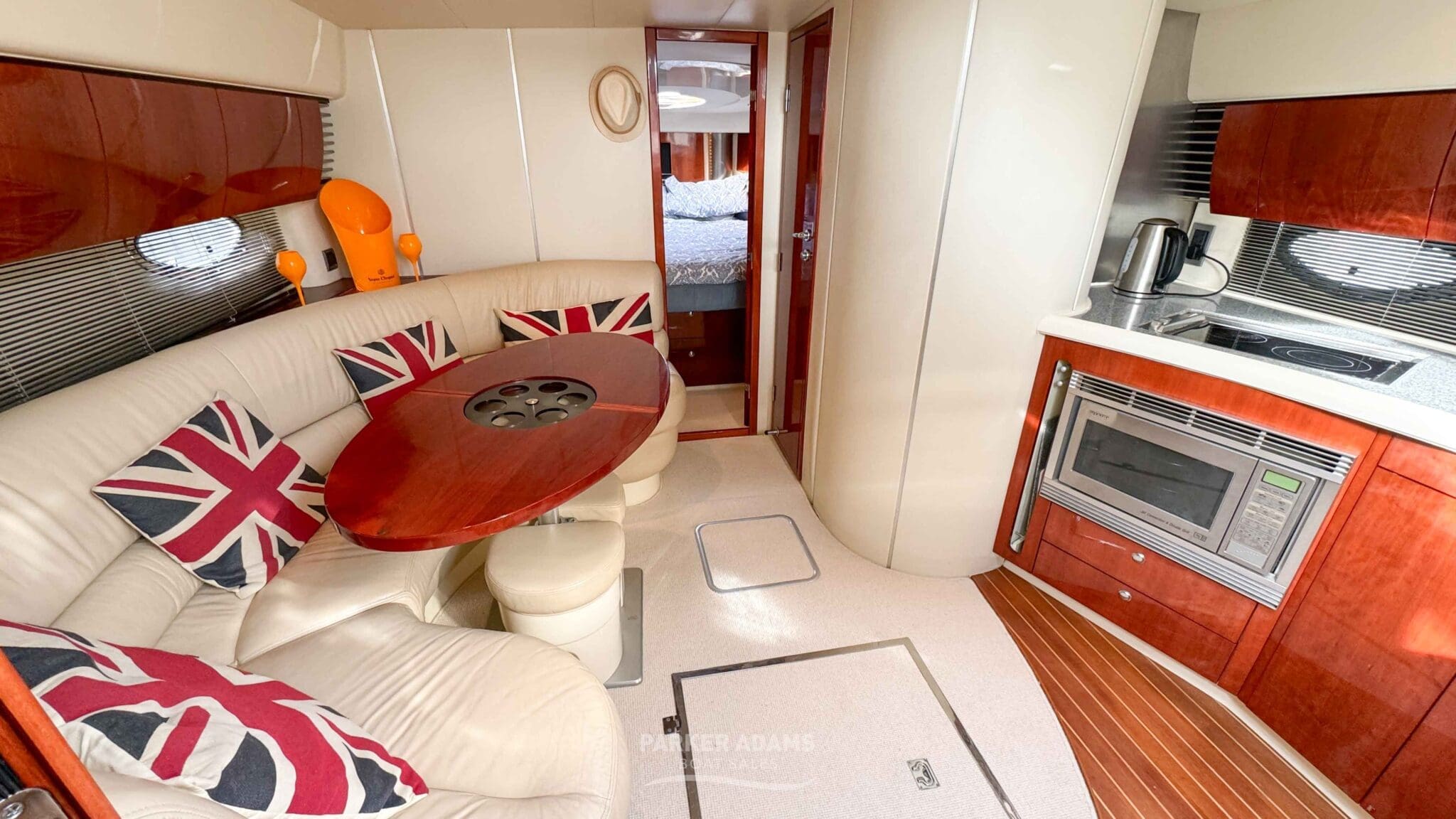 Targa 40 Waite and Sea LR-17