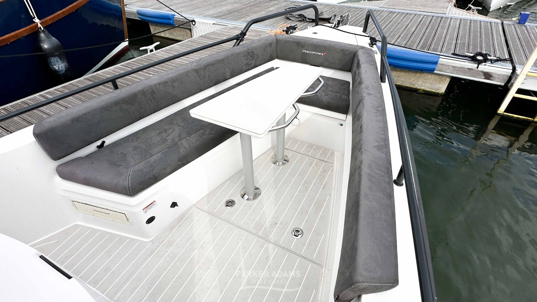 Axopar 28 Twin LR-5