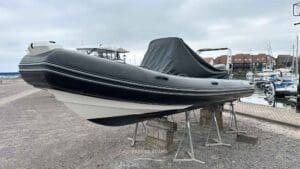 Brig Navigator 610 with consile cover
