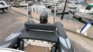 Brig Navigator 610 seating