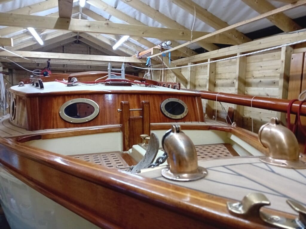 2000 – Custom Gaff Cutter with a Yanmar 1GM10 Engine