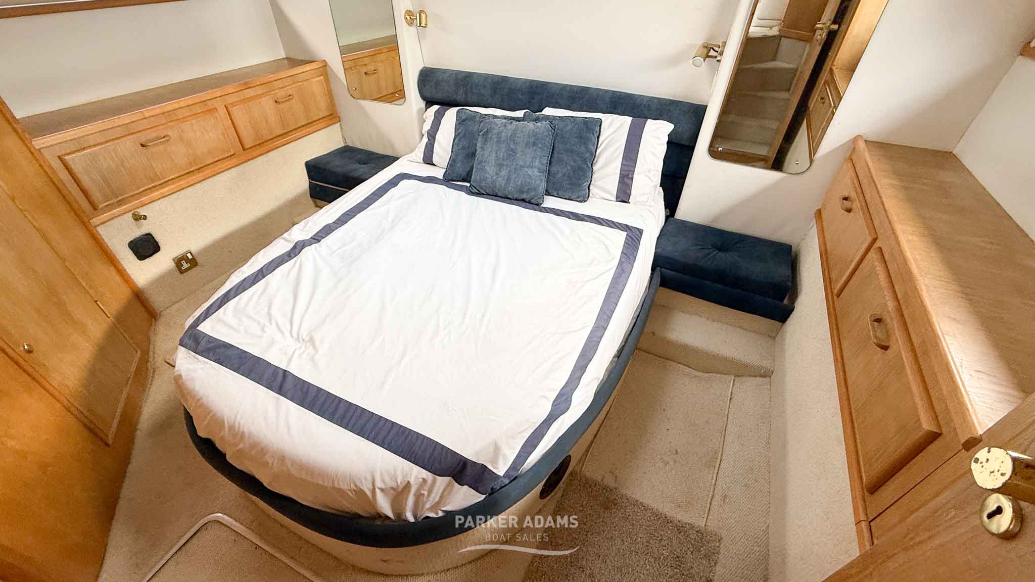 1991 Fairline Turbo 36 image 13