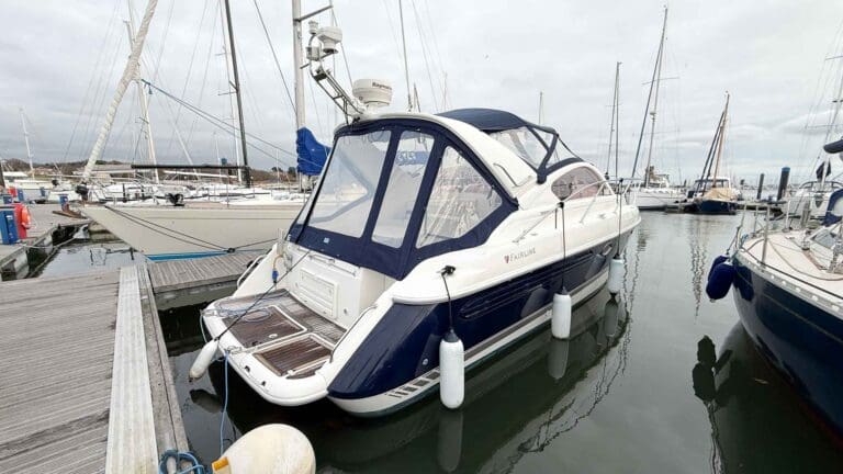 2004 &ndash; Fairline Targa 34 with Twin Volvo penta KAD300 engines
