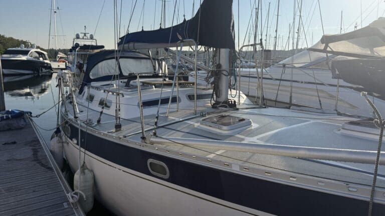 1995 &ndash; Trident Warrior 40 with a Volvo Penta D2-50 engine