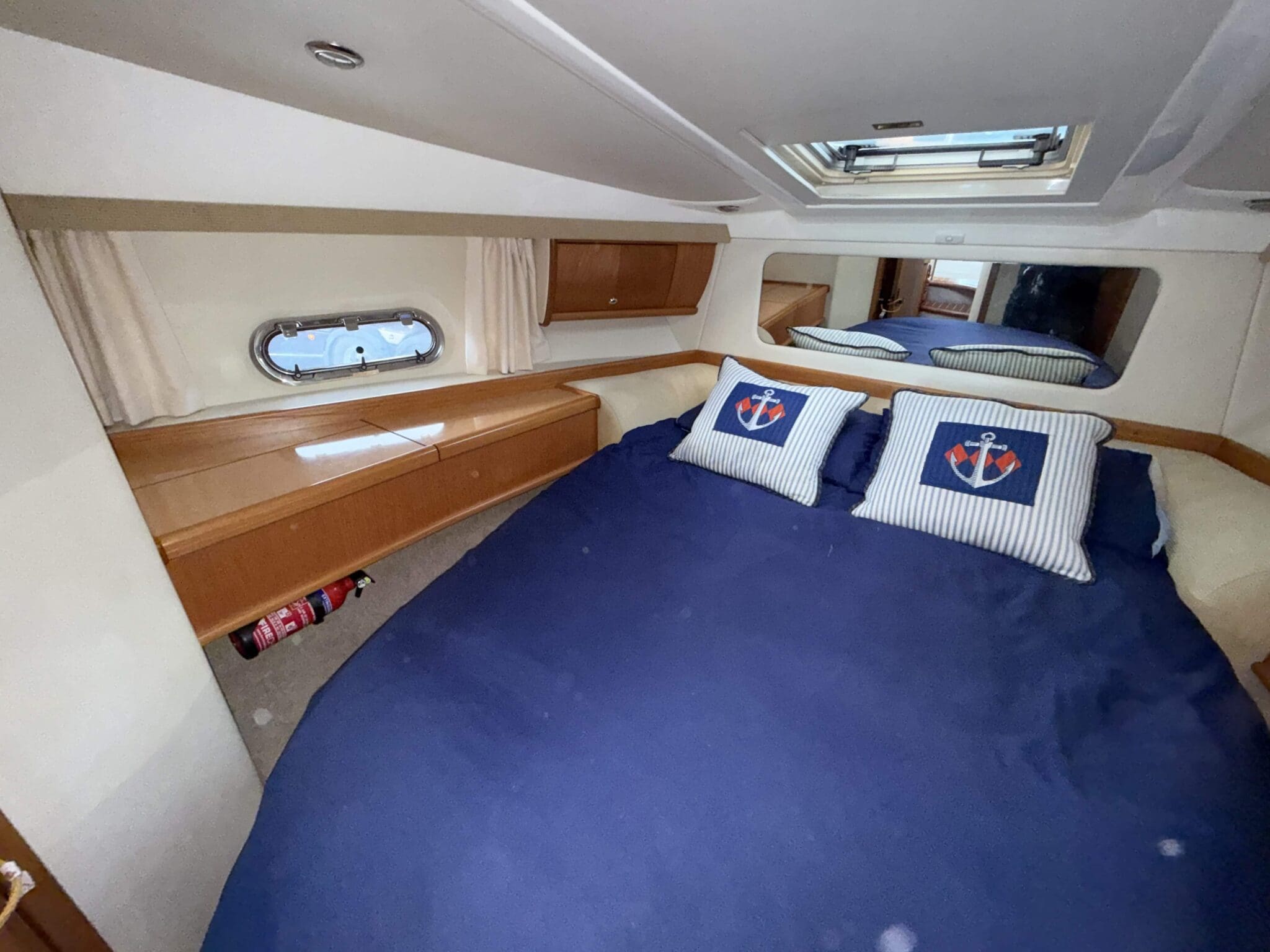 2001 Sealine F37 image 14