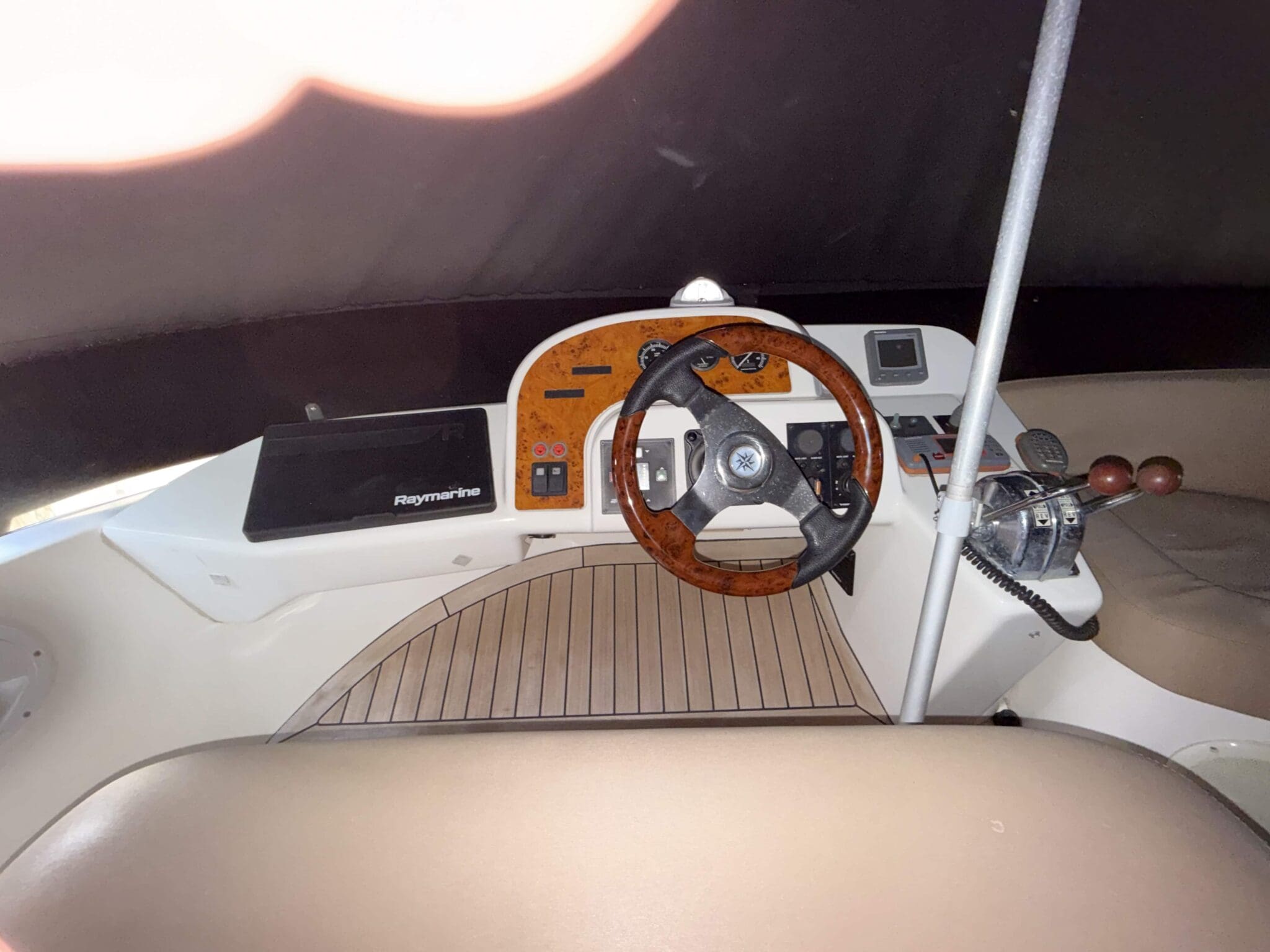 2001 Sealine F37 image 21