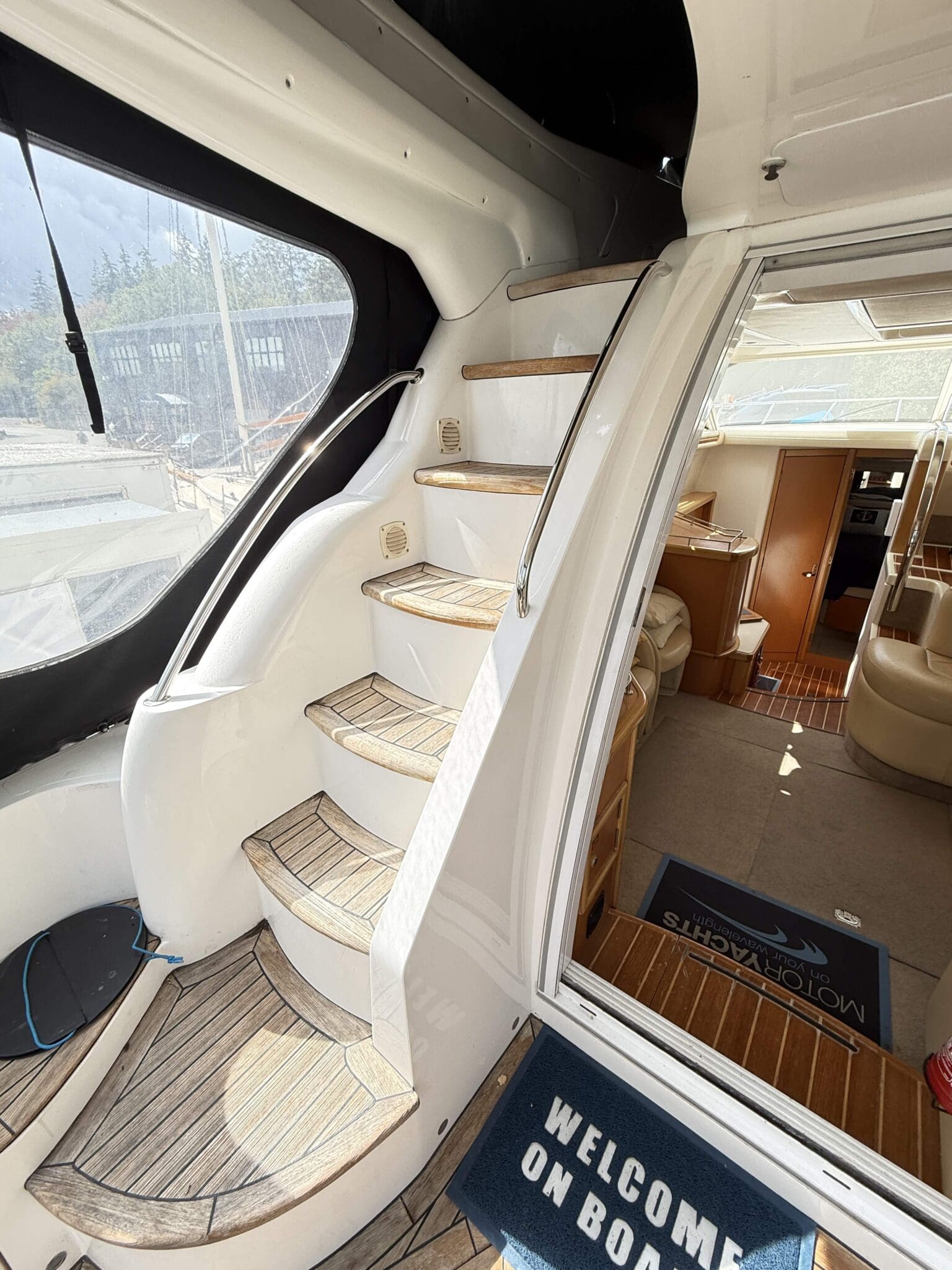 2001 Sealine F37 image 4