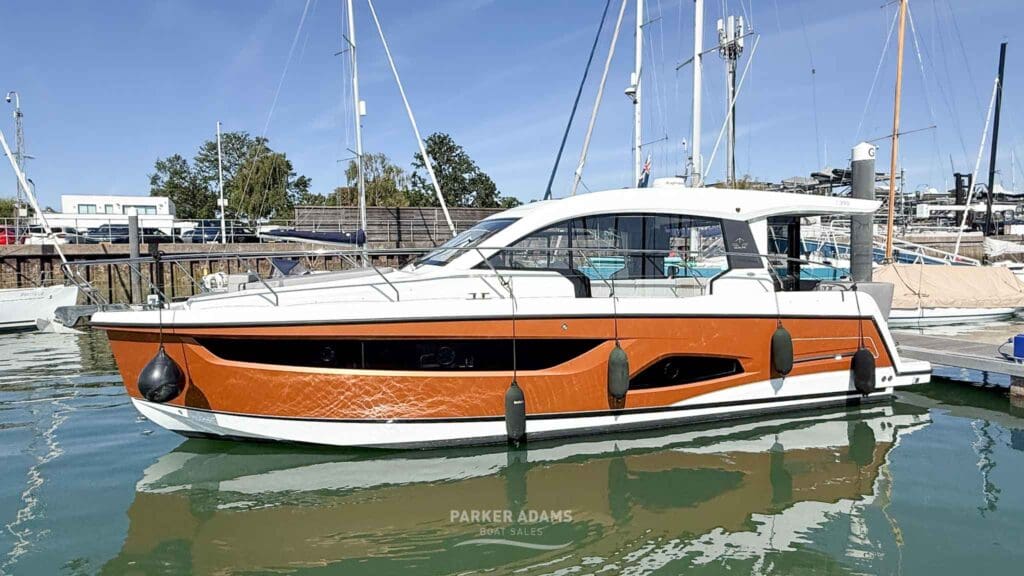 2024 – Sealine C390 with Twin Volvo Penta D6 – 380 engines