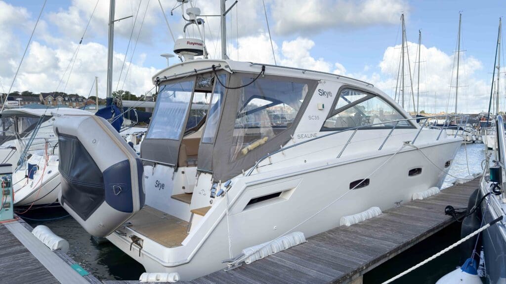 2011 – Sealine SC35 with Twin Volvo Penta D4-260’s